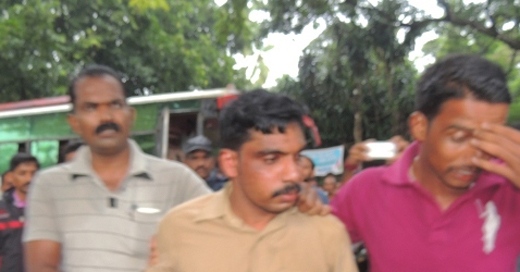 Kundapur : Bus conductor misbehaves with lady passenger; gets roughed up